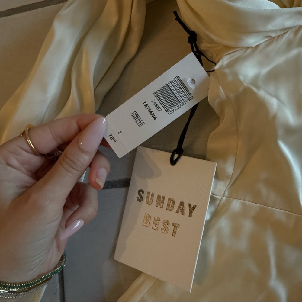 aritzia tatiana blouse NWT - Picture 4 of 6